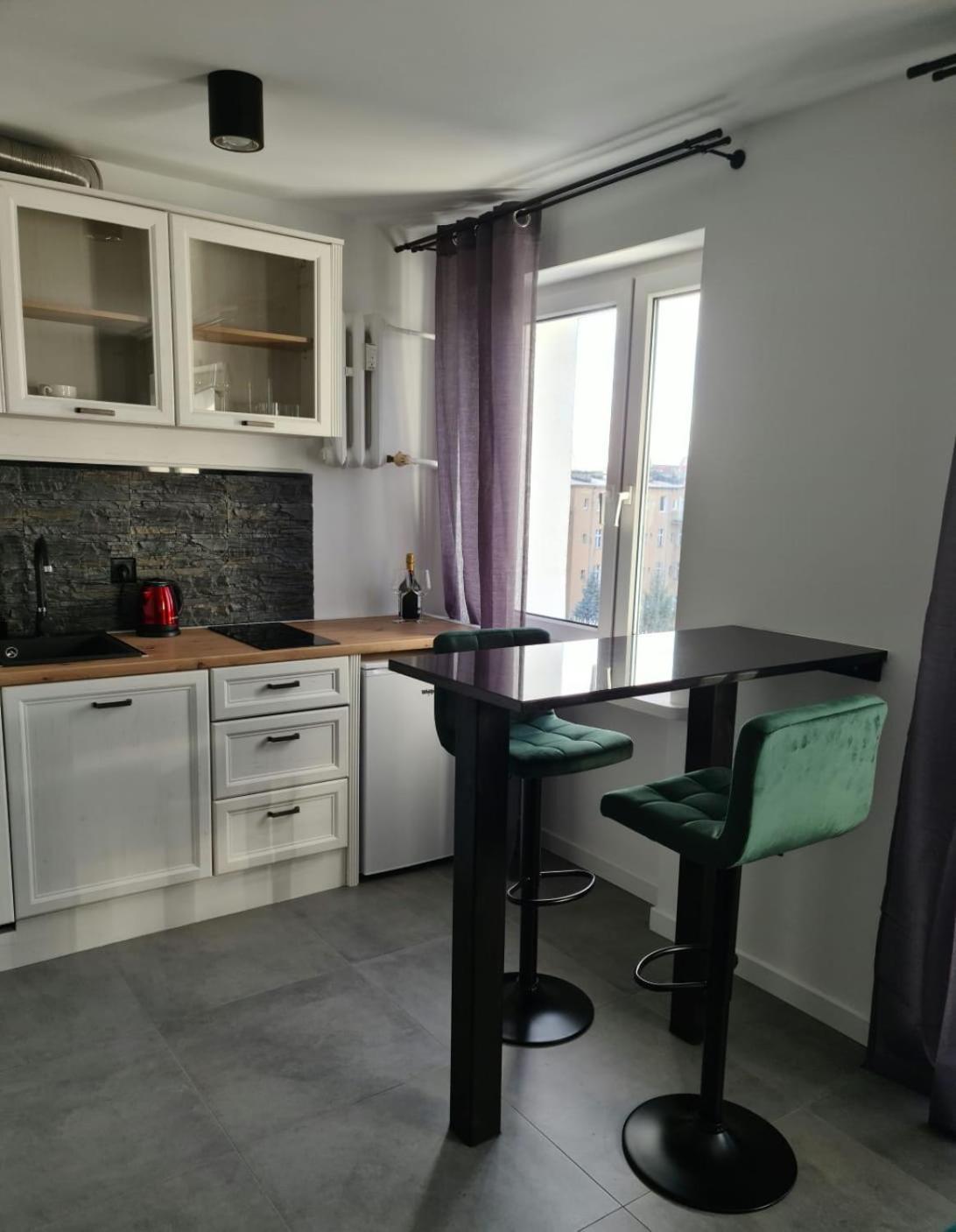 Apartament Przy Teatralce Dabrowskiego 30a With Balcony And Free Parking Poznań
